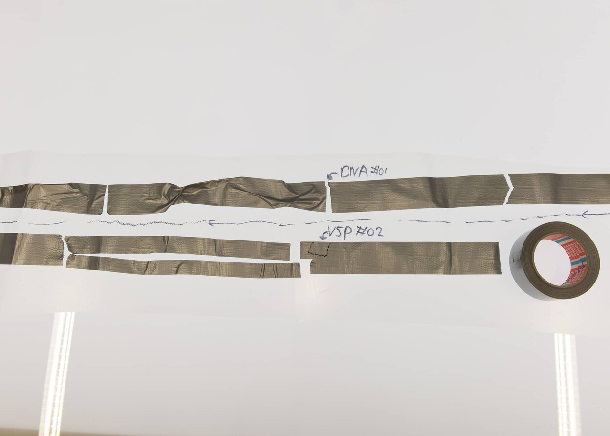 Tape dat wordt onderzocht naar sporen