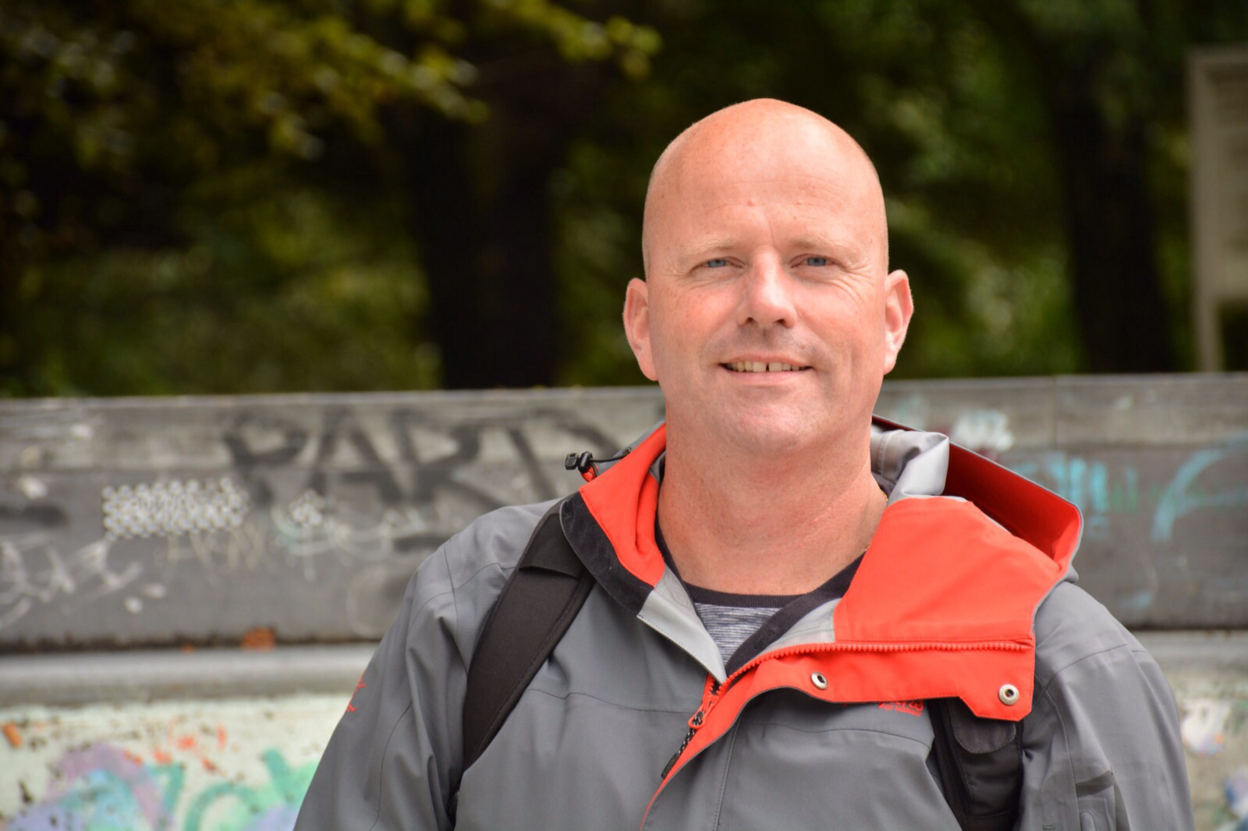 Portret van sectieassistent Charles Willemsen