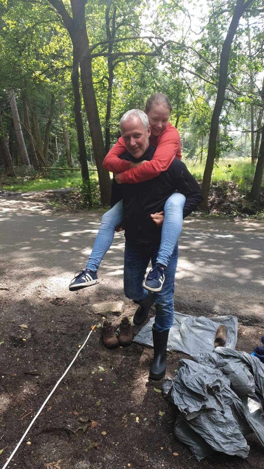 Kelly van Leeuwen krijgt hulp van vader met nabootsen fictieve plaats delict