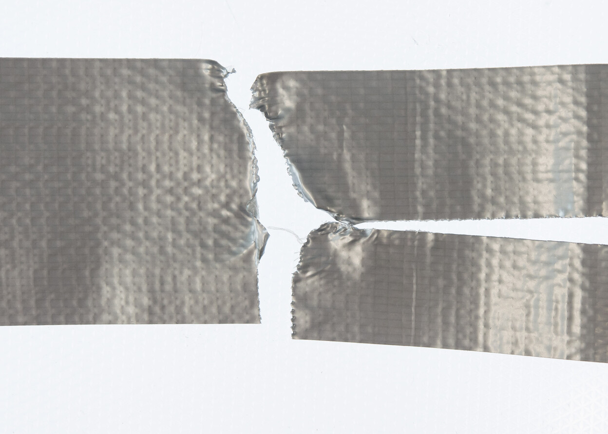 Stukken tape waarbij wordt vergeleken of het bij elkaar hoort