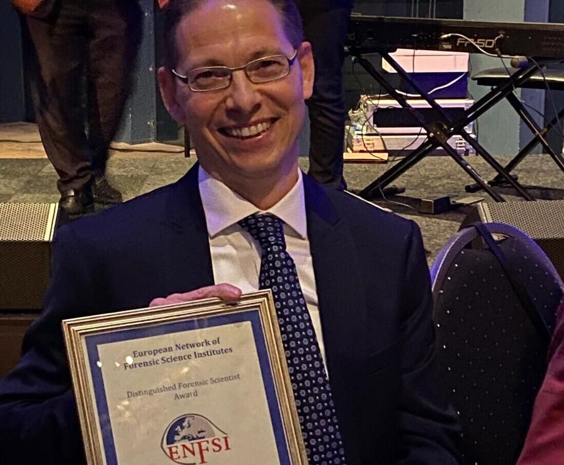 Forensisch Wetenschapper Didier Meuwly ontvangt prijs