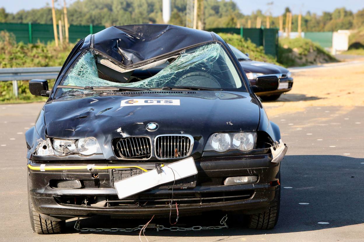 Voorkant van een beschadigde auto