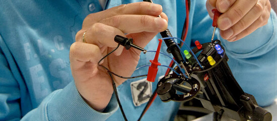 Hardware hacking en reverse engineering